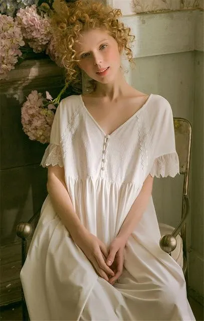 2019 Vintage Nightgown Elegant Lace Patchwork V-Neck Button Front Summer Women Home Wear Night Dress White Cotton Sleepwear T490